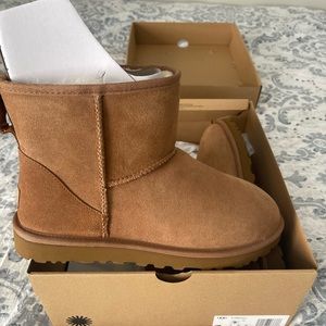 UGGS Classic Mini II (Women’s)